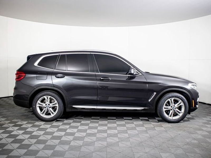 2021 BMW X3 xDrive30i Upper Image 2