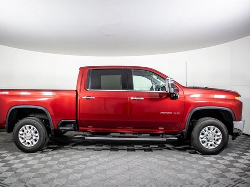 2022 Chevrolet Silverado 3500HD LTZ Crew Cab Upper Image 2