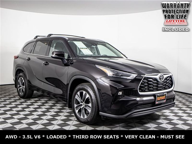 2022 Toyota Highlander XLE Upper Image 1