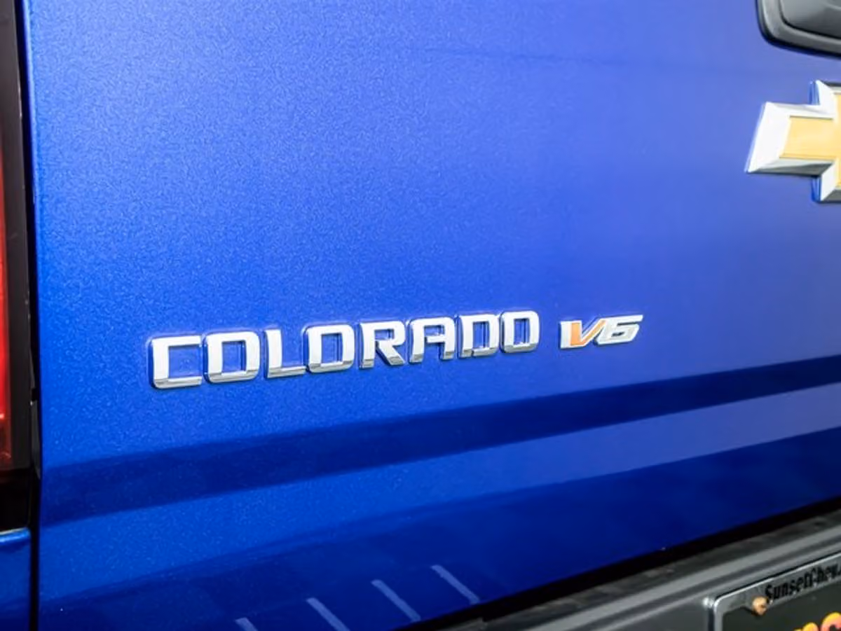 2019 Chevrolet Colorado Z71 Crew Cab Image 3