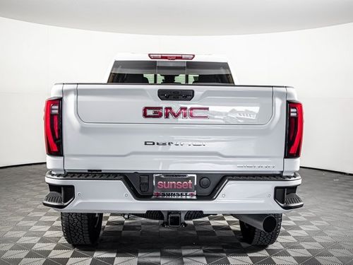 2025 GMC Sierra 3500HD Denali Crew Cab Lower Image 2