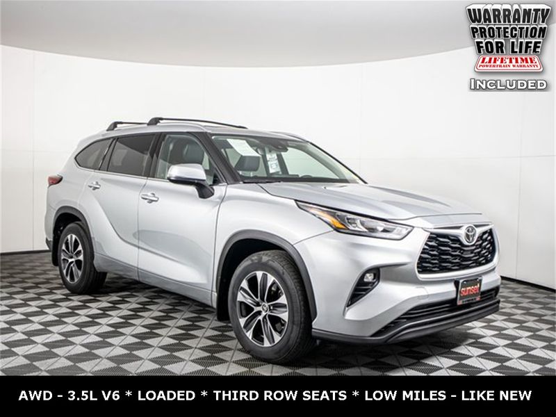 2020 Toyota Highlander XLE Upper Image 1