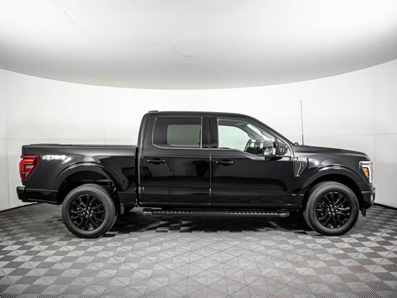 2024 Ford F-150 Lariat SuperCrew Upper Image 2