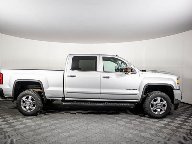 2019 GMC Sierra 3500HD SLT Crew Cab Upper Image 2