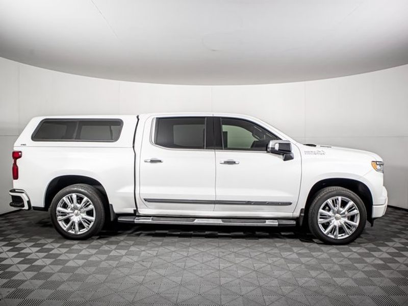 2025 Chevrolet Silverado 1500 High Country Crew Cab Upper Image 2