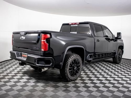 2025 Chevrolet Silverado 2500HD High Country Crew Cab Lower Image 1