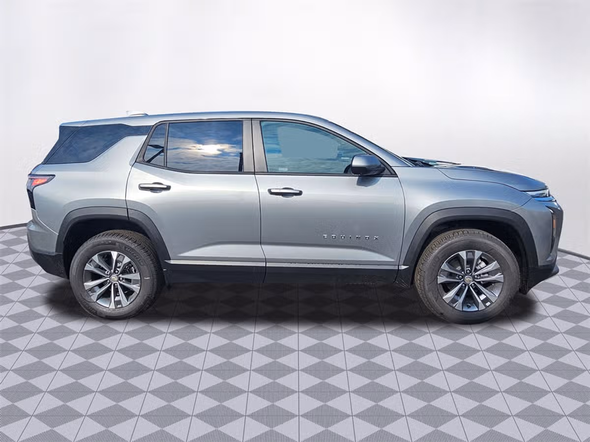 2026 Chevrolet Equinox LT Image 9