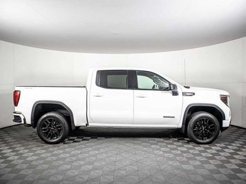 2023 GMC Sierra 1500 Elevation Crew Cab Upper Image 2