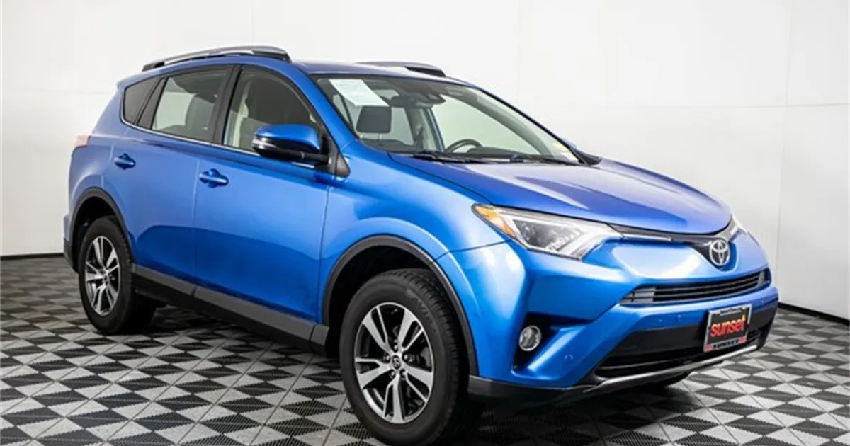 2017 Rava Xle 2017 Toyota RAV4 XLE - Sunset Auto Family