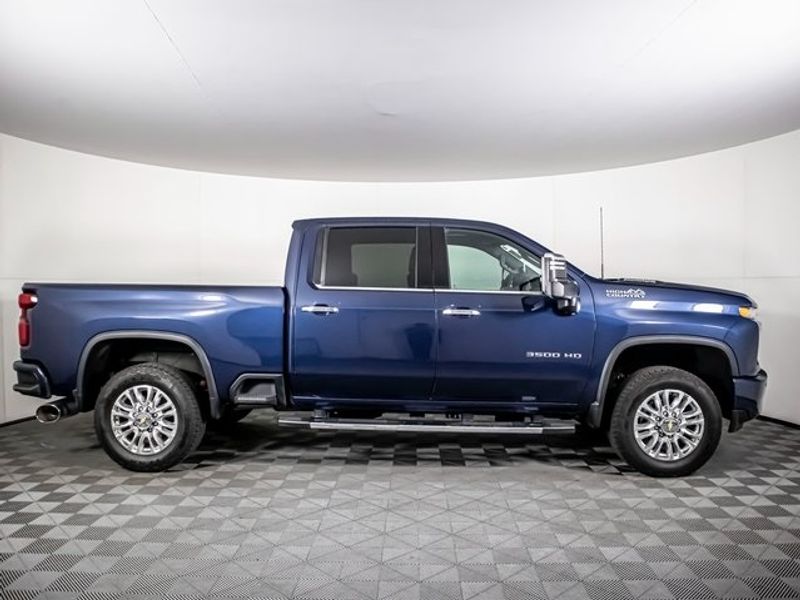 2023 Chevrolet Silverado 3500HD High Country Crew Cab Upper Image 2