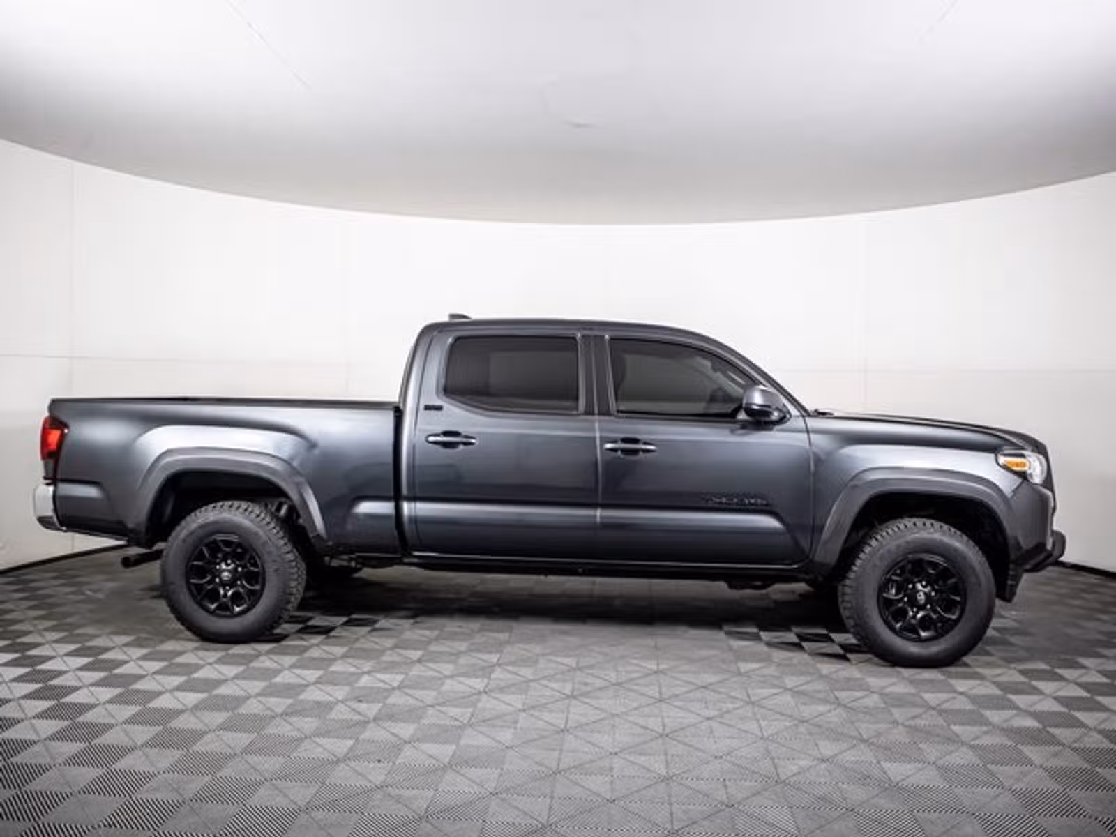 2022 Toyota Tacoma SR5 V6 Double Cab Upper Image 2