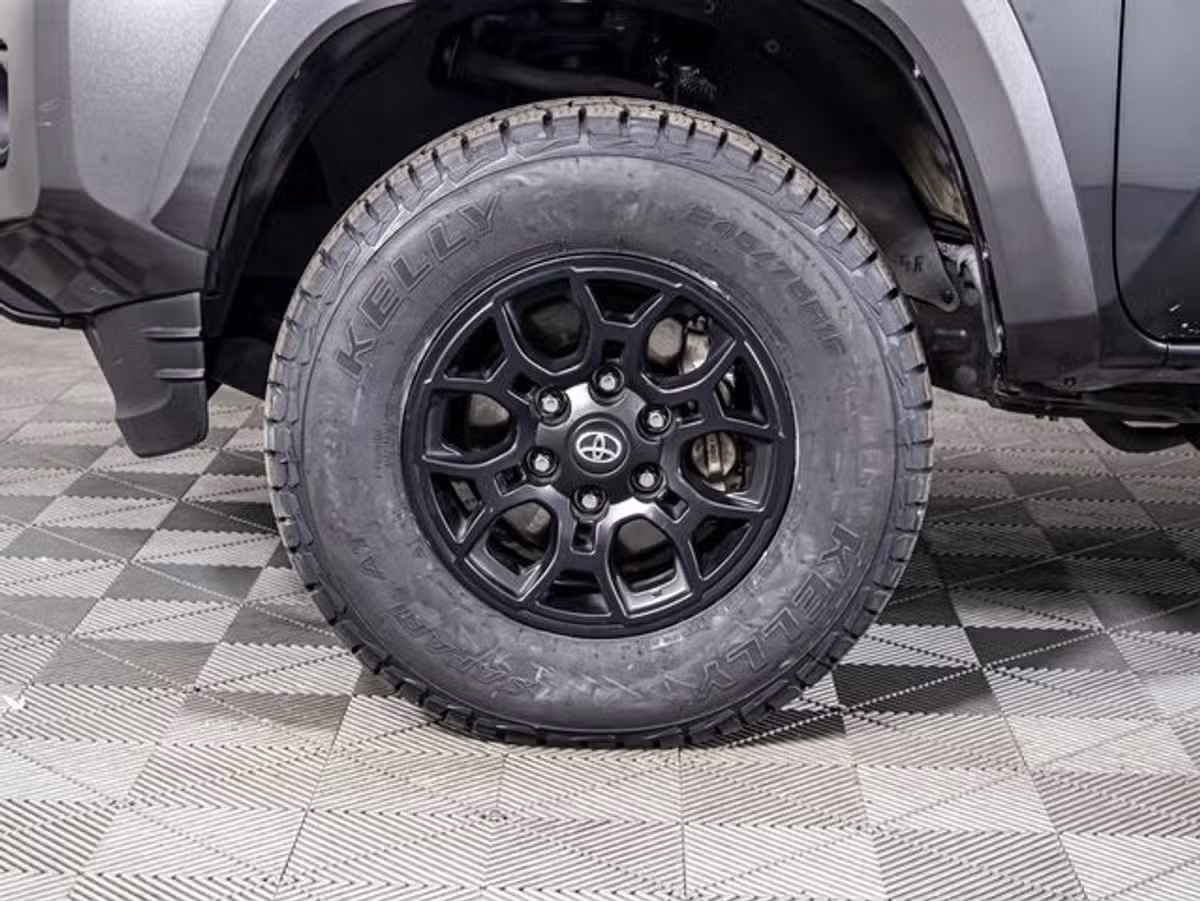 2022 Toyota Tacoma SR5 V6 Double Cab Image 11