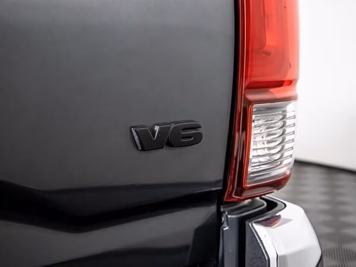 2022 Toyota Tacoma SR5 V6 Double Cab Image 16