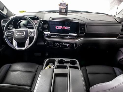 2025 GMC Sierra 1500 SLT Crew Cab Lower Image 3