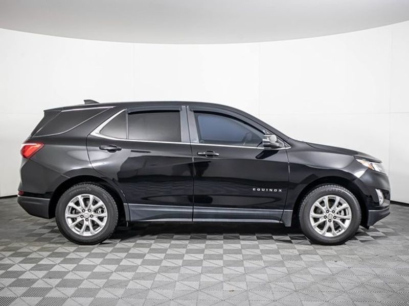 2021 Chevrolet Equinox LT Upper Image 2