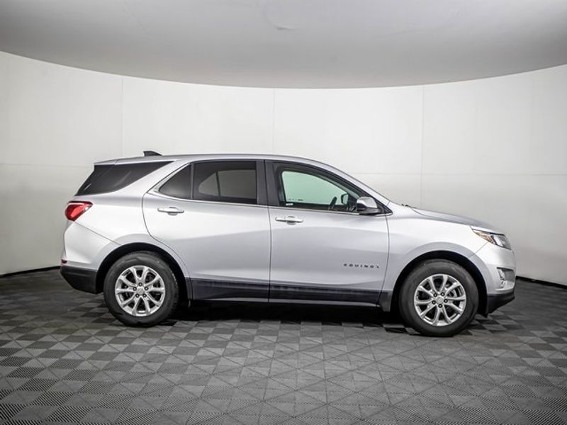 2021 Chevrolet Equinox LT Upper Image 2