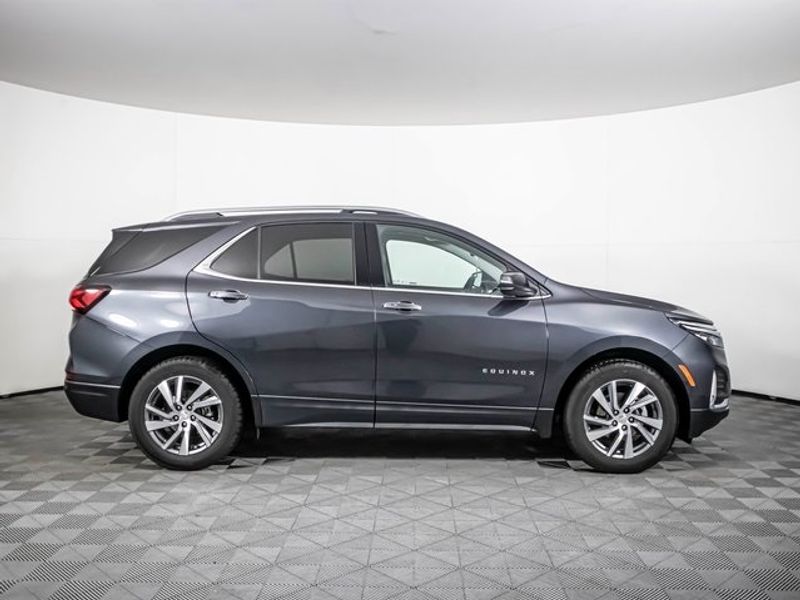 2022 Chevrolet Equinox Premier Upper Image 2