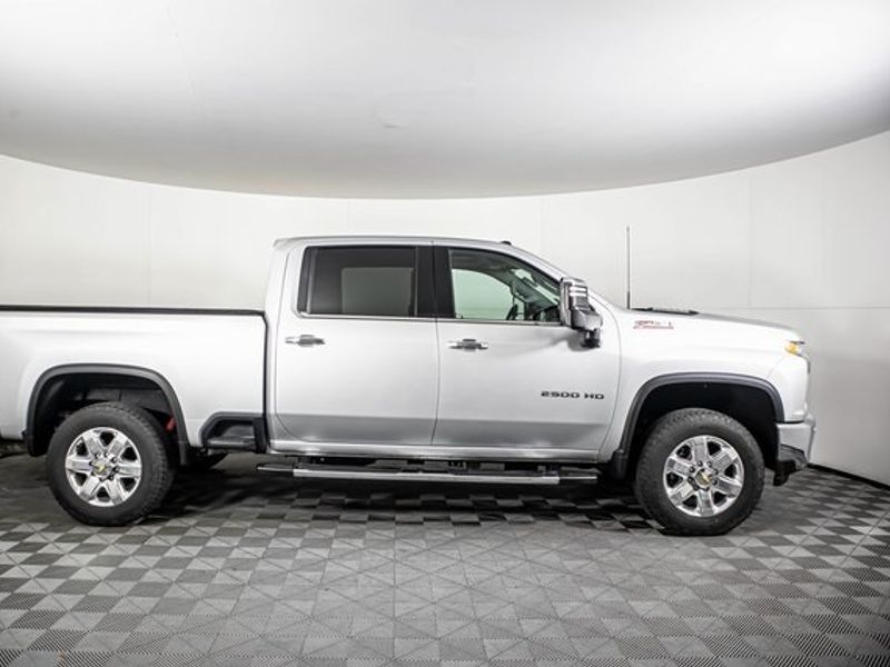 2022 Chevrolet Silverado 2500HD LTZ Crew Cab Upper Image 2