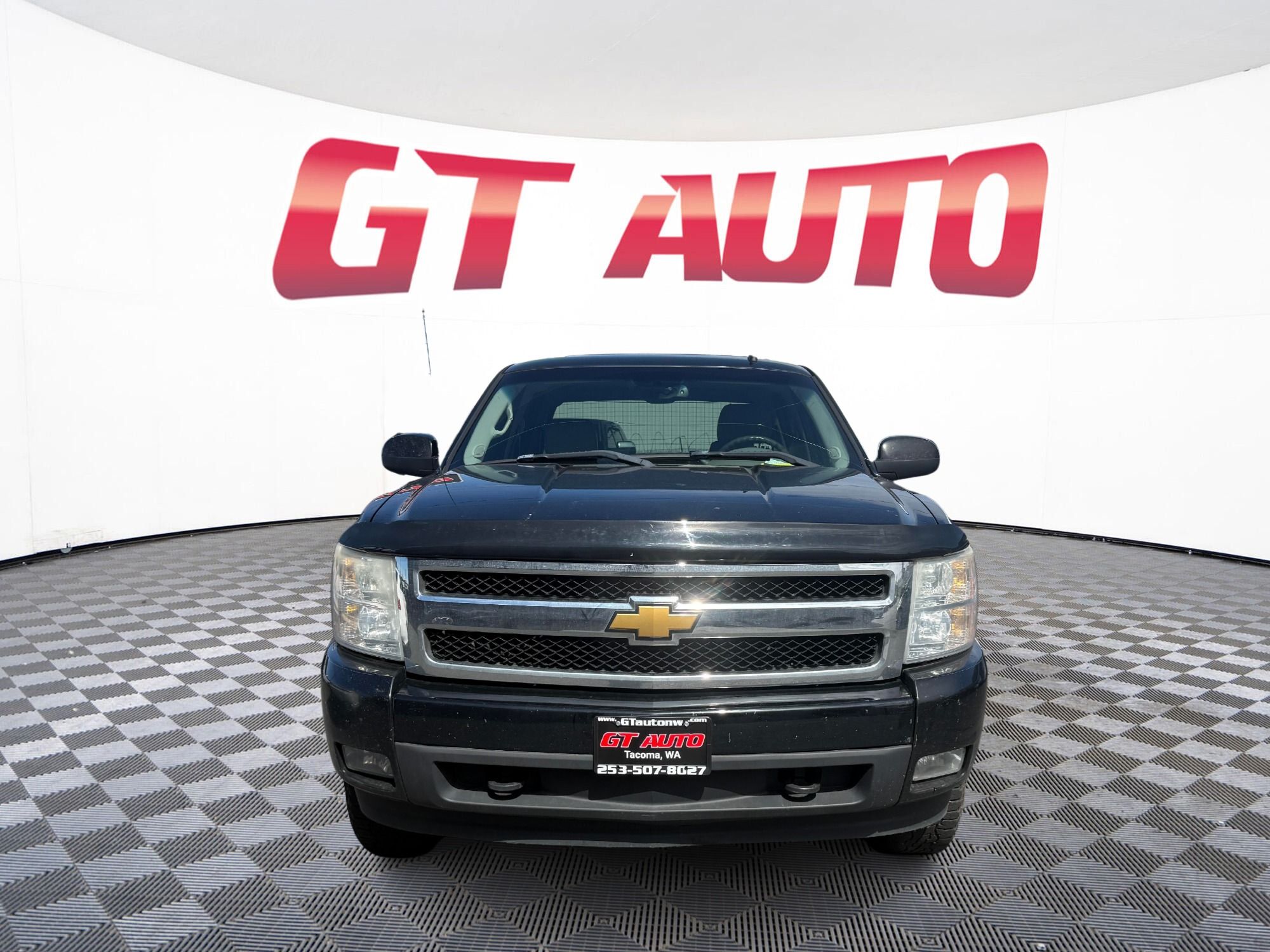 View vehicle photo 2