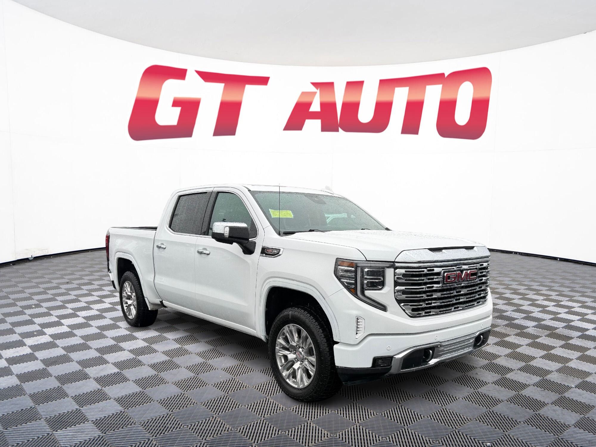 2023 GMC Sierra Denali 4WD Crew Cab Short Box's photo