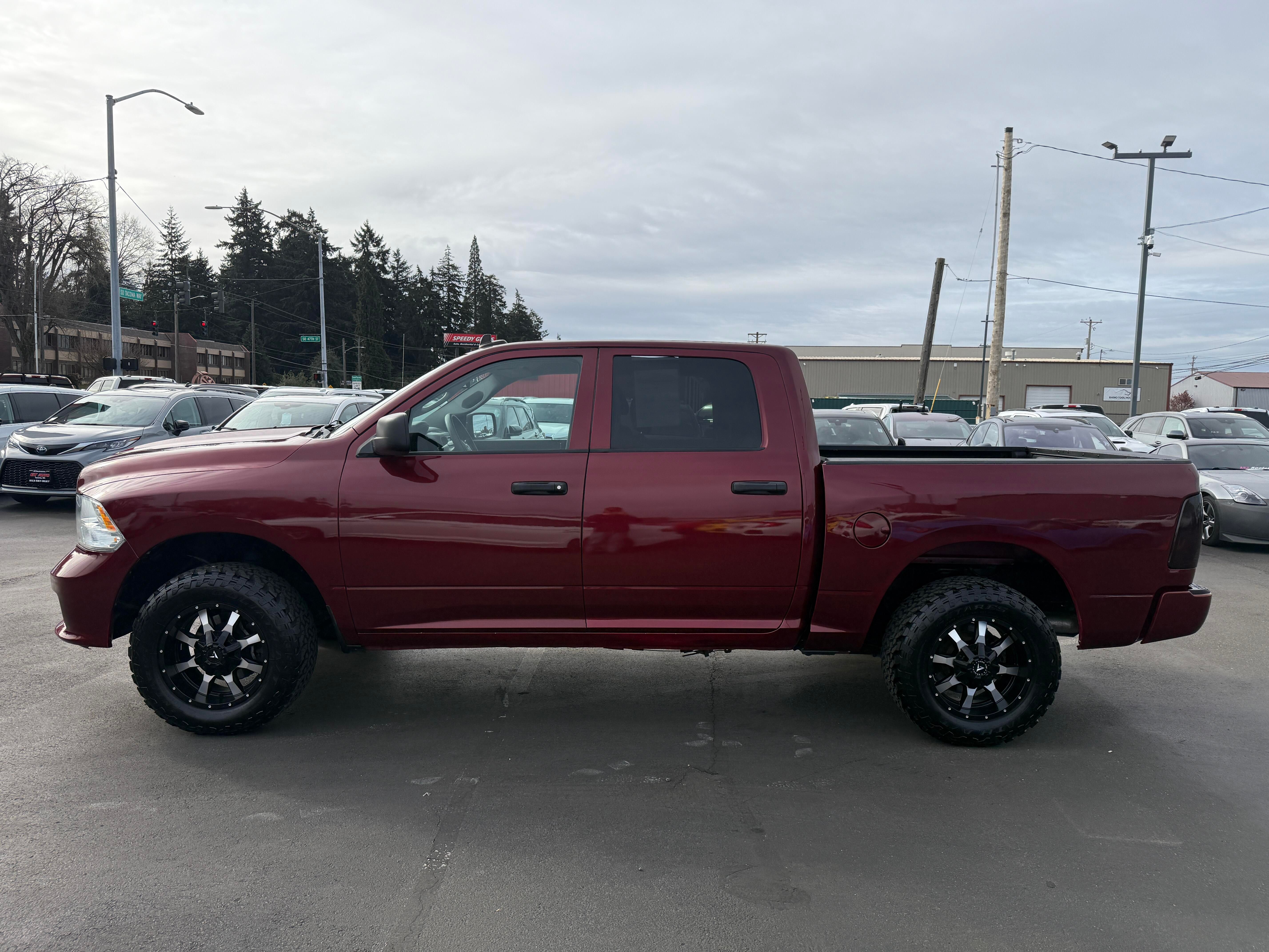 View vehicle photo 4