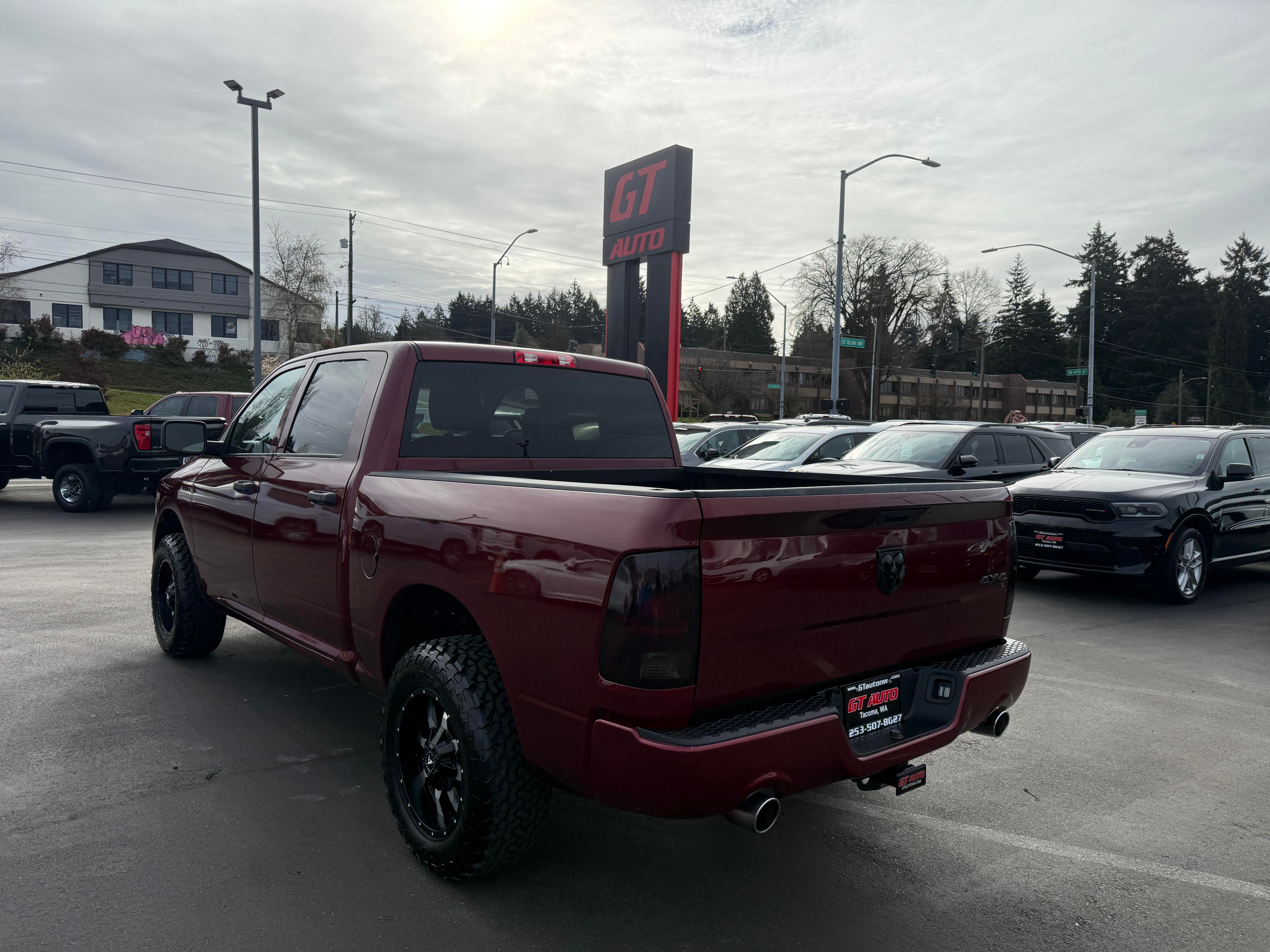 View vehicle photo 5