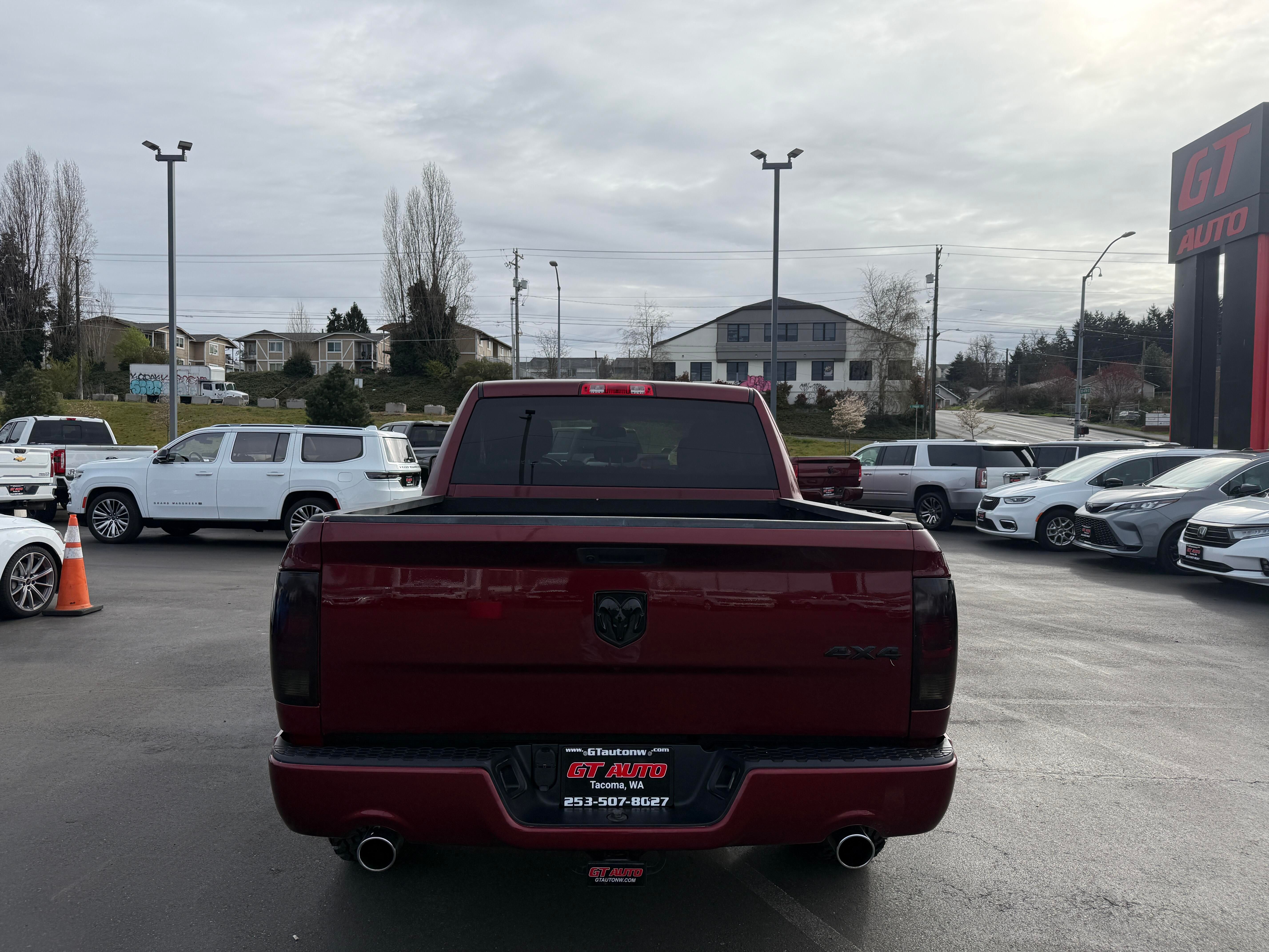 View vehicle photo 6