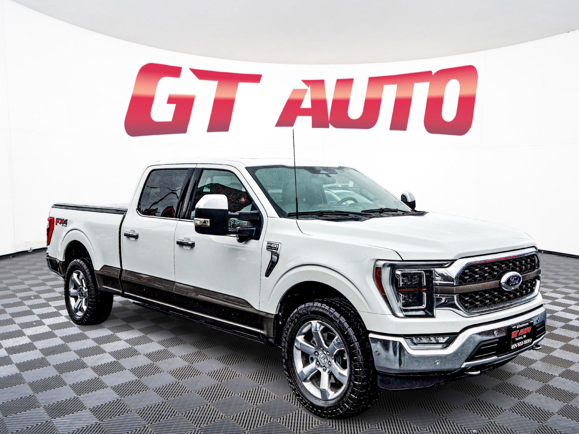 Star White Metallic Tri-Coat/Stone Gray 2022 Ford F-150 Pickup Truck Four-Wheel Drive Automatic