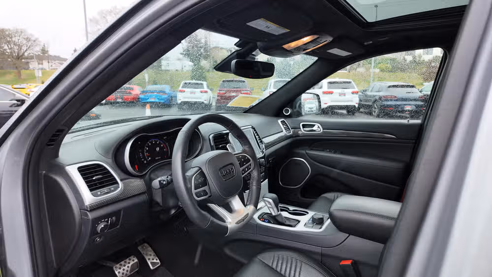 2021 Jeep Grand Cherokee Trackhawk Image 16
