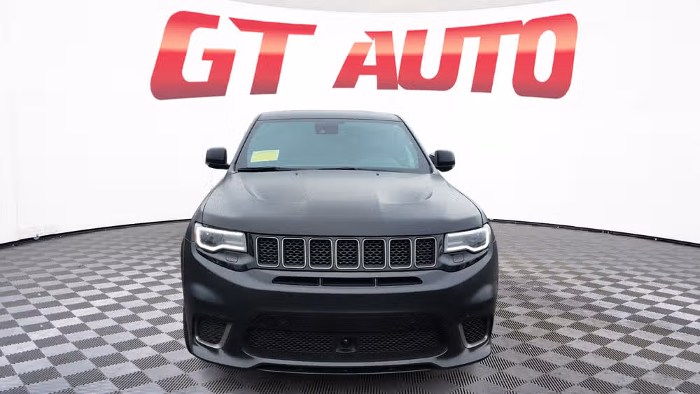 2021 Jeep Grand Cherokee Trackhawk Image 2