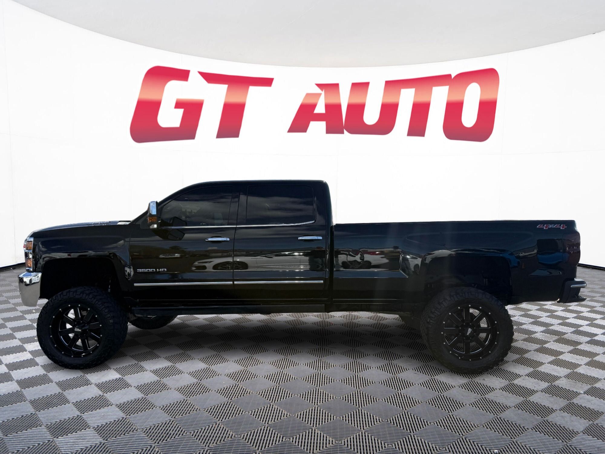 View vehicle photo 4