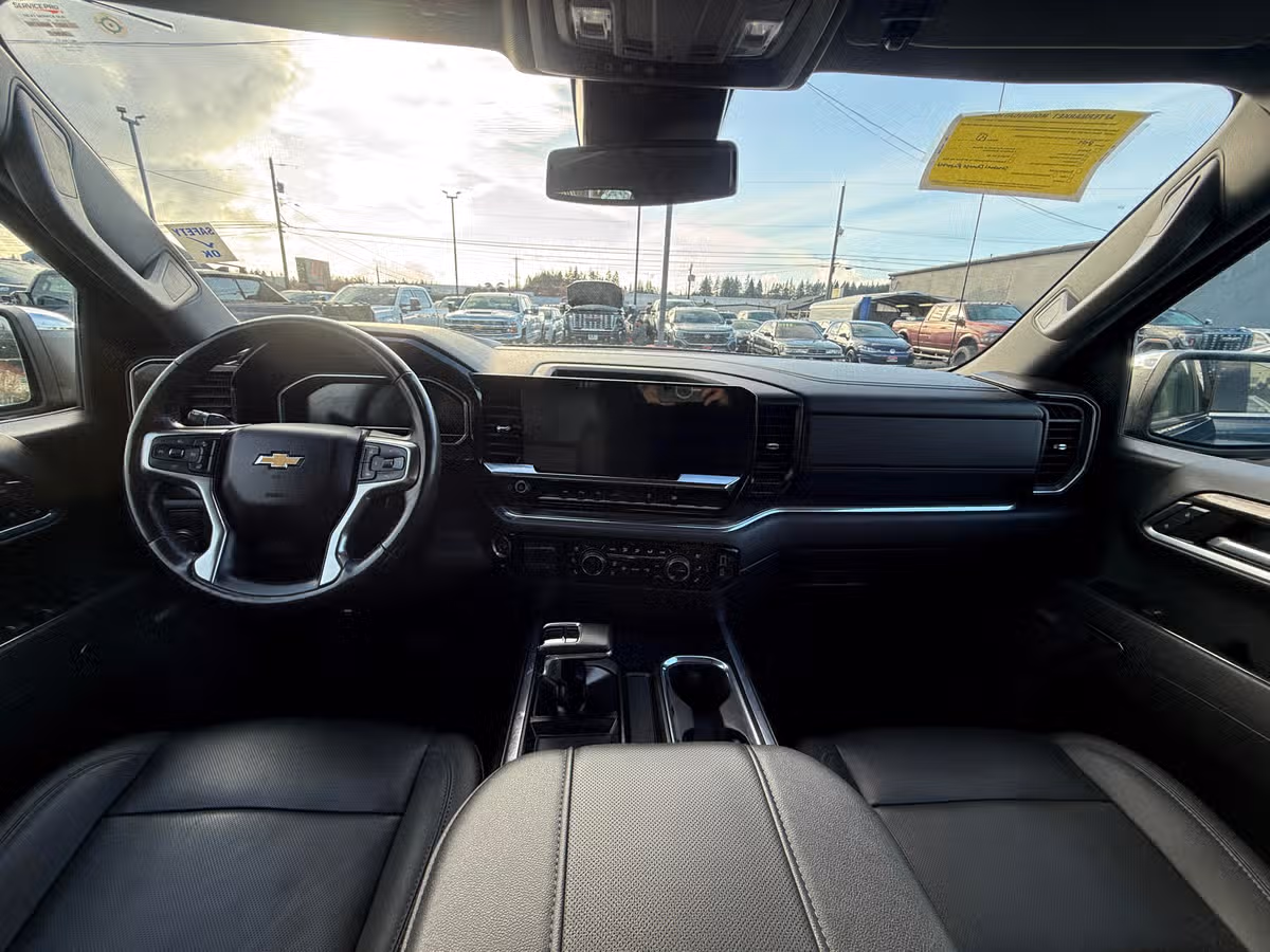 2023 Chevrolet Silverado 1500 LTZ Image 11