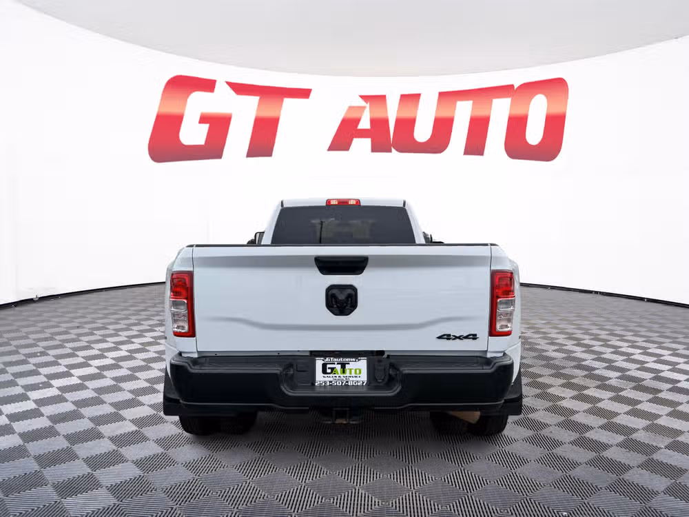 2024 Ram 3500 Tradesman Crew Cab Image 5