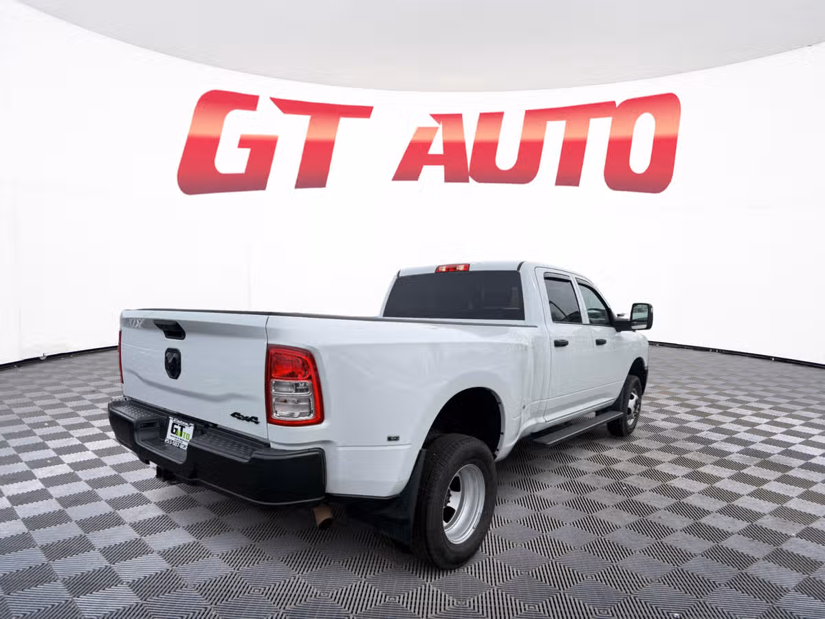 2024 Ram 3500 Tradesman Crew Cab Image 6