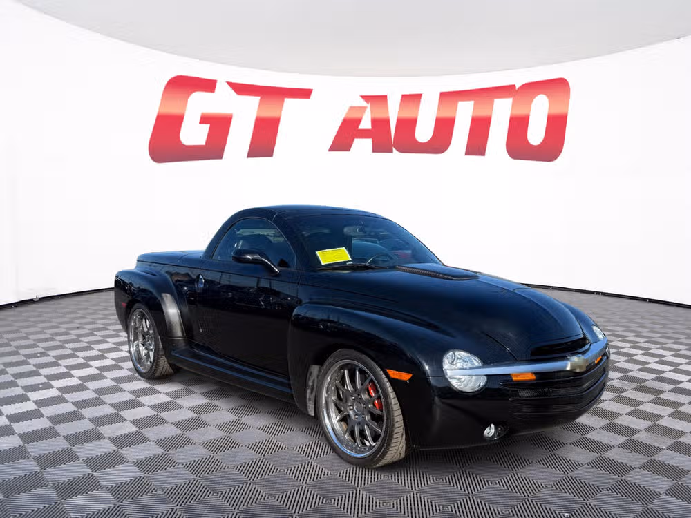 2004 Chevrolet SSR LS's photo