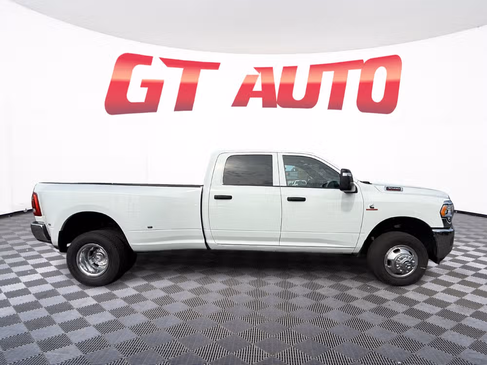 2024 Ram 3500 Tradesman Image 8