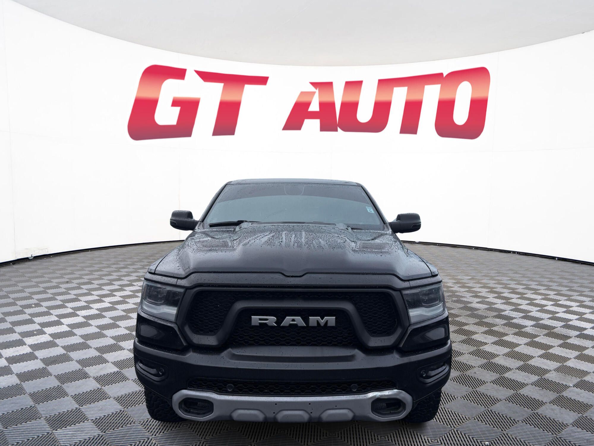 View vehicle photo 2