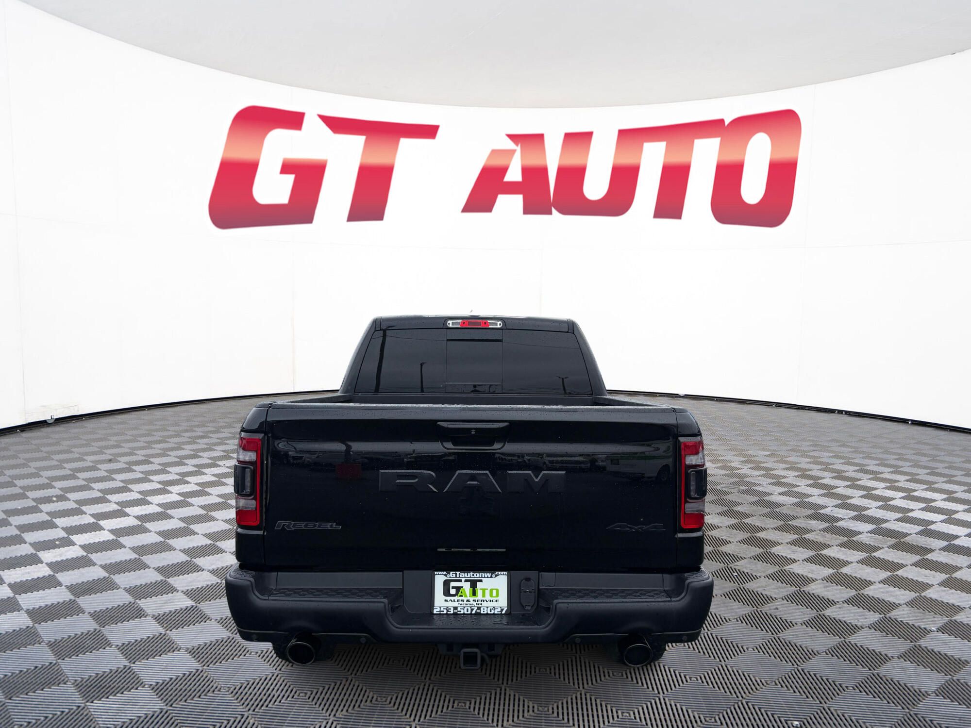 View vehicle photo 6