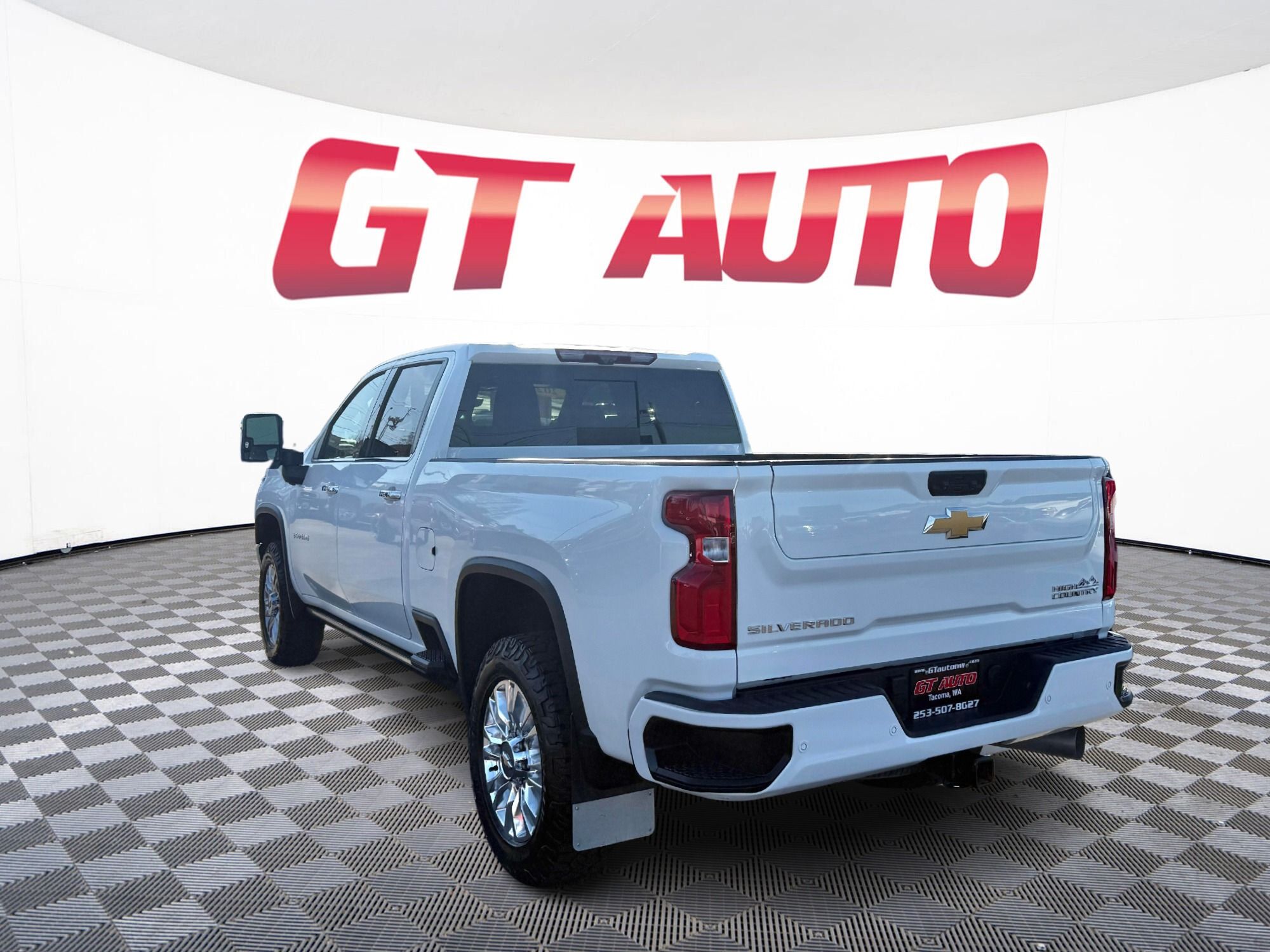 View vehicle photo 5