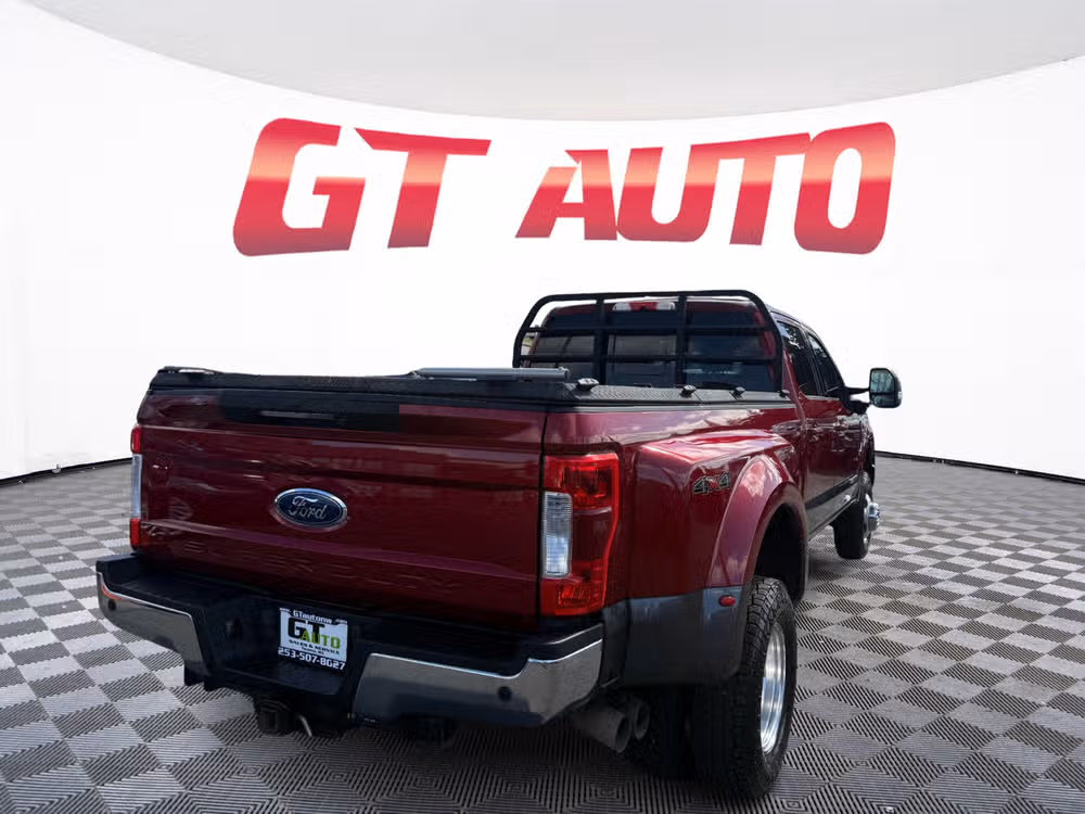 2019 Ford F-350 Super Duty Lariat Image 7