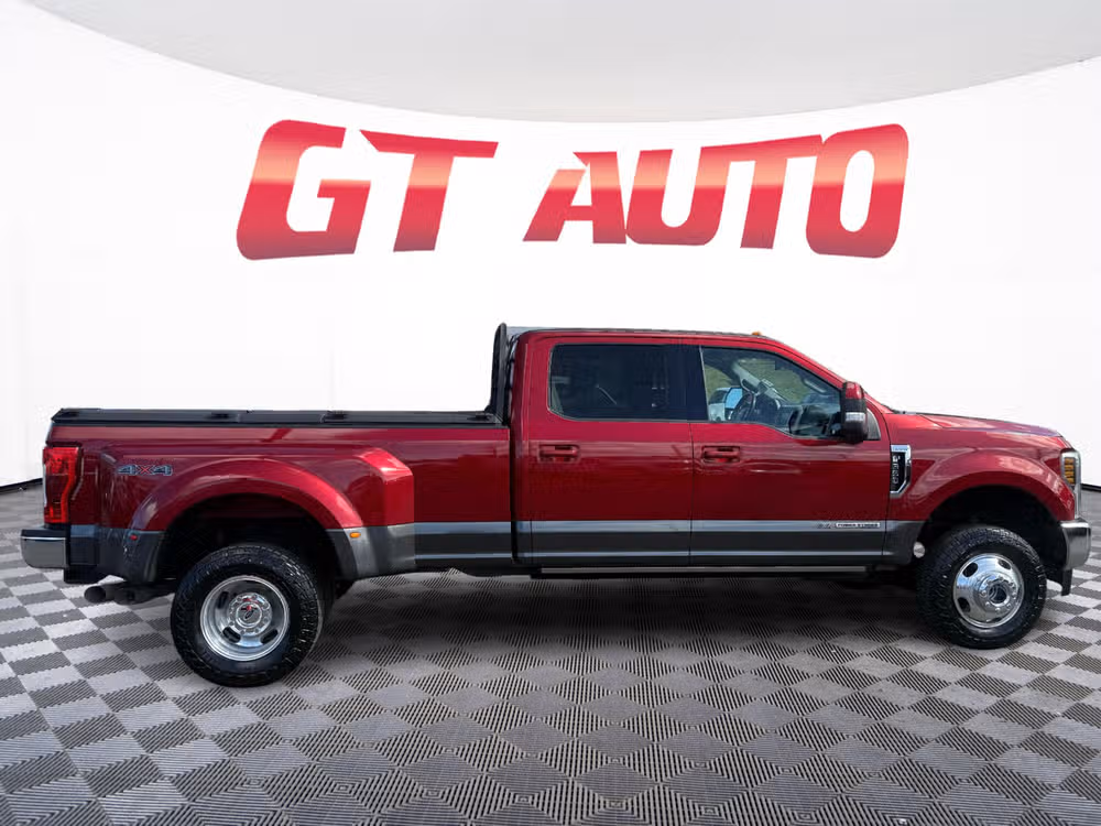 2019 Ford F-350 Super Duty Lariat Image 8