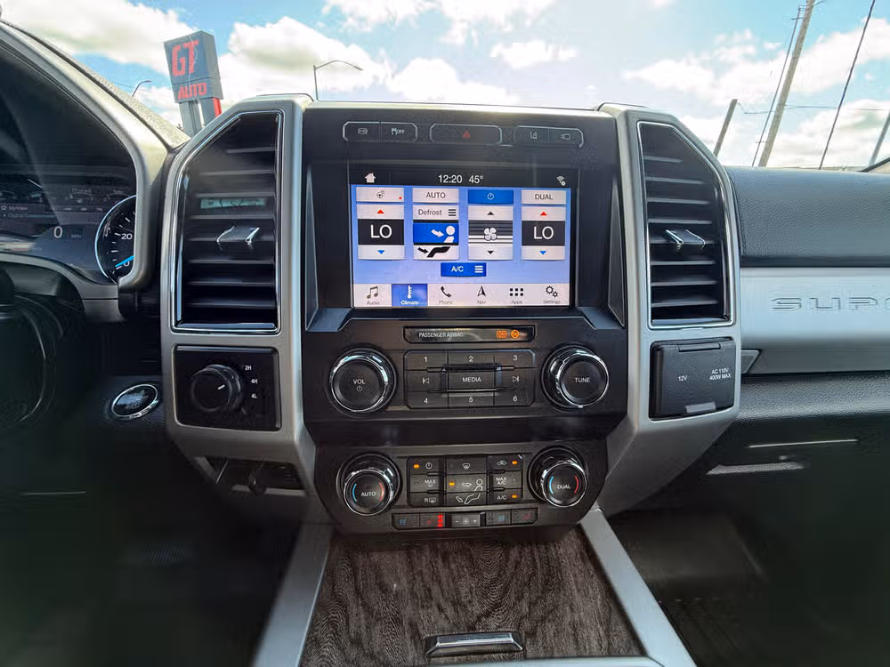 2019 Ford F-350 Super Duty Lariat Image 15