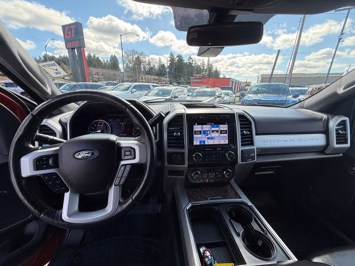 2019 Ford F-350 Super Duty Lariat Image 14