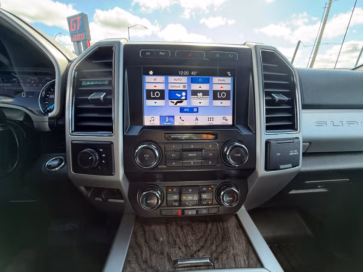 2019 Ford F-350 Super Duty Lariat Image 15