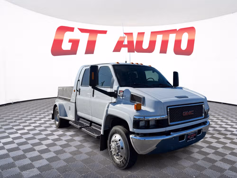 2005 GMC TopKick's photo
