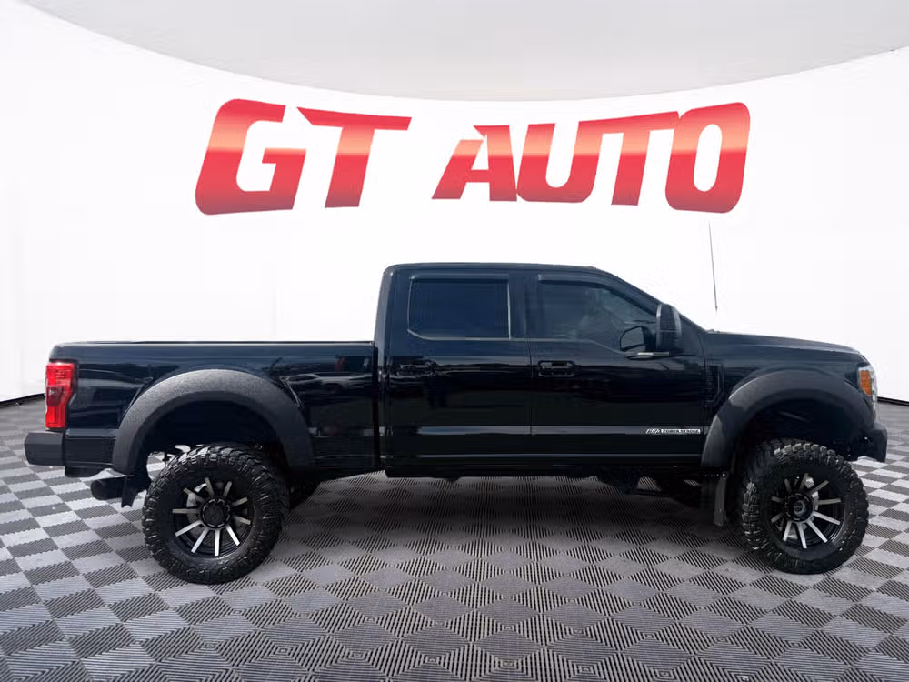 2018 Ford F-350 Super Duty Lariat Image 6
