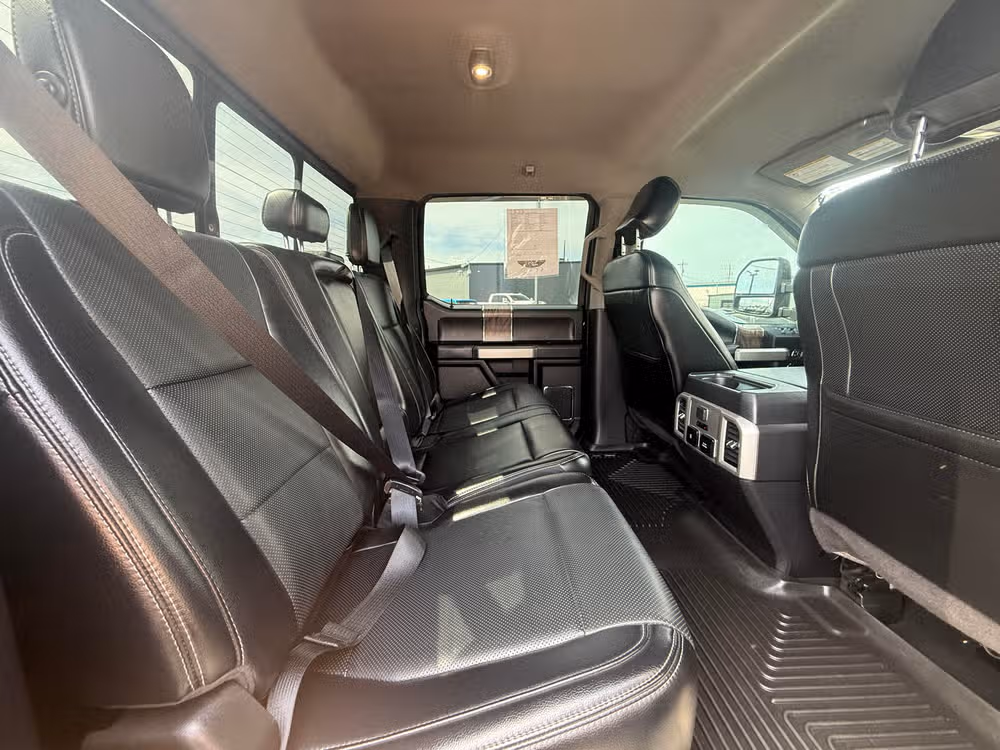 2018 Ford F-350 Super Duty Lariat Image 10