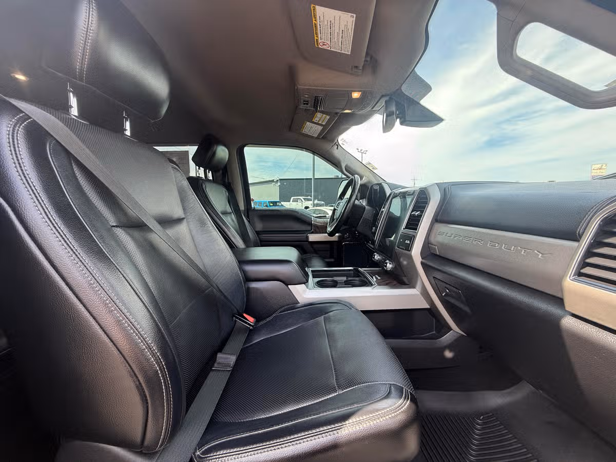 2018 Ford F-350 Super Duty Lariat Image 9