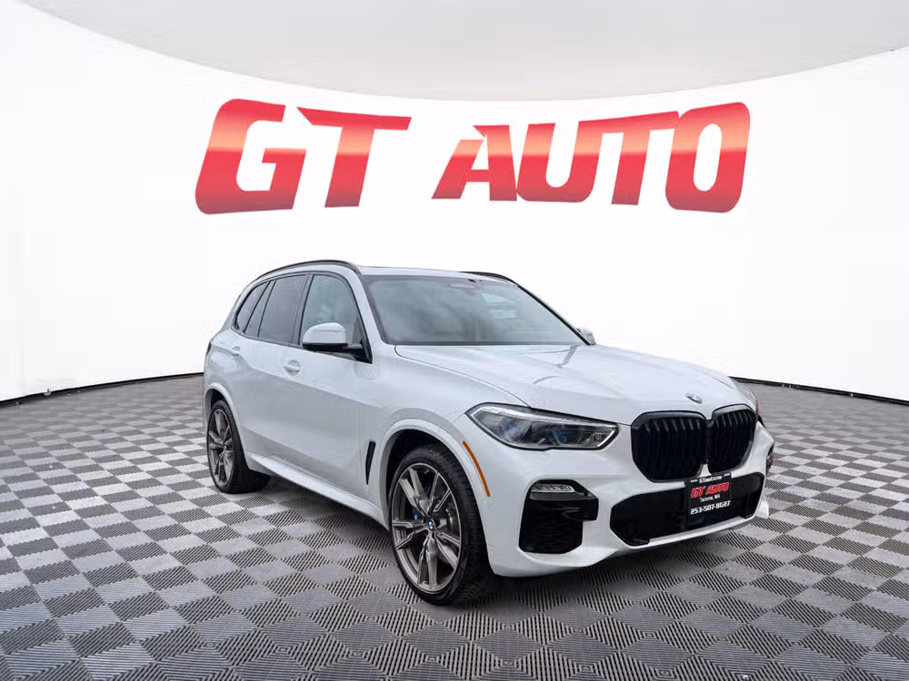 2021 BMW X5 M50i's photo