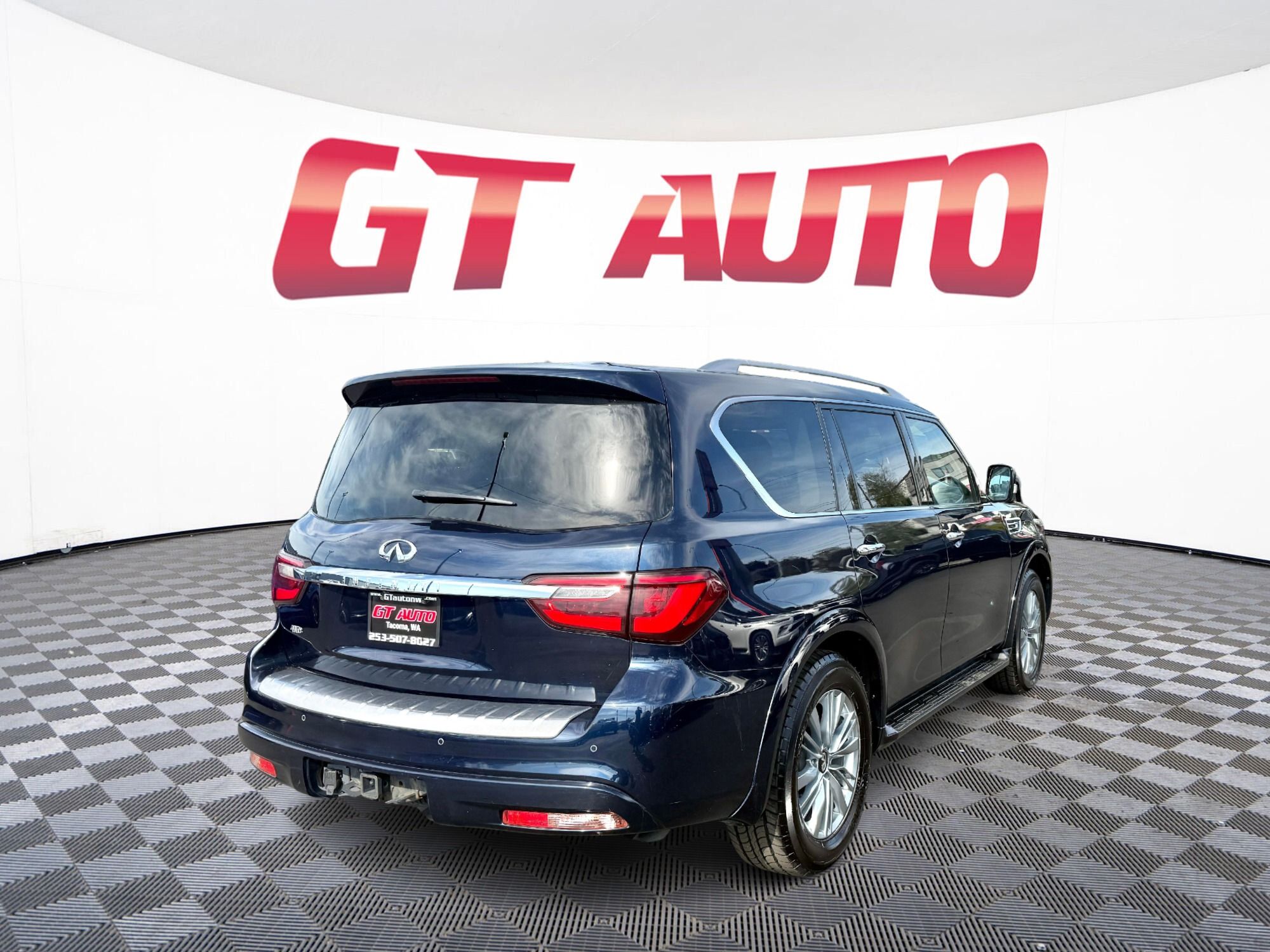 View vehicle photo 4